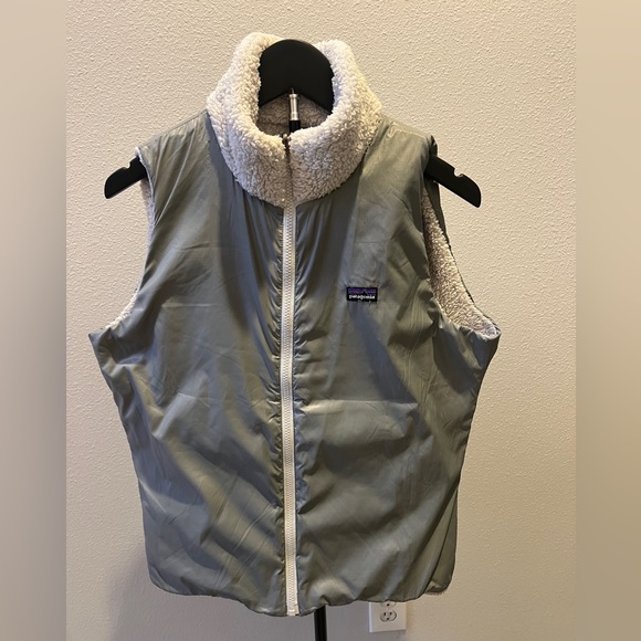 Patagonia W's Los Lobos Reversible Vest Fleece Size Large LIKE NEW - Picture 5 of 8